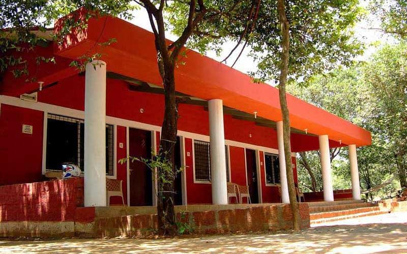 Whistling Woods, Amboli 1